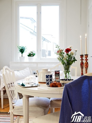 北欧风格小户型浪漫白色经济型餐厅餐桌图片