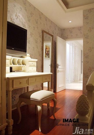 欧式风格二居室浪漫富裕型卧室装修