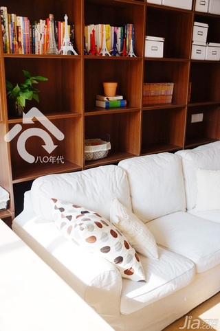简约风格小户型小清新白色经济型60平米客厅沙发效果图
