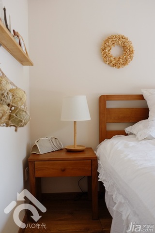 简约风格小户型小清新白色经济型60平米卧室床图片