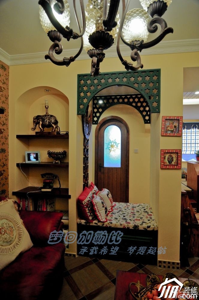 富裕型装修,地中海风格,80平米装修,小户型装修,过道,吊顶,餐桌,展示架