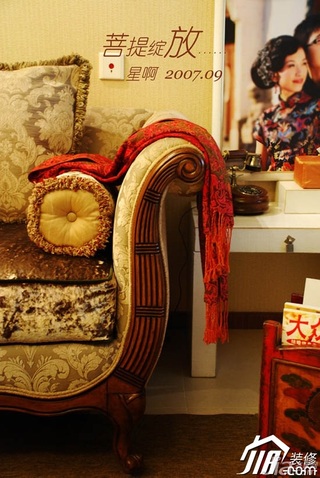 东南亚风格别墅富裕型客厅沙发图片