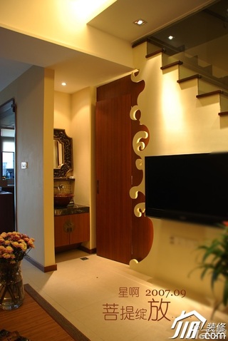 东南亚风格别墅富裕型客厅电视背景墙效果图