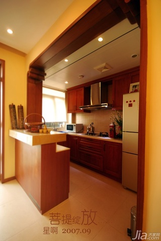 东南亚风格别墅原木色富裕型厨房吧台橱柜设计图