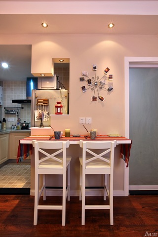 一居室温馨白色富裕型50平米厨房吧台椅图片