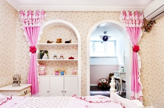田园风格公寓温馨富裕型卧室床图片