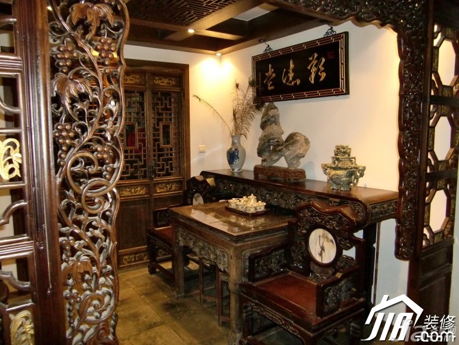 小户型装修,90平米装修,经济型装修,中式风格,客厅,沙发,茶几,背景墙,实用
