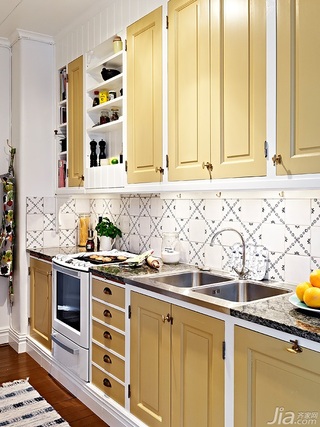 北欧风格二居室小清新黄色经济型厨房橱柜设计图