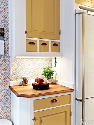 北欧风格二居室小清新黄色经济型厨房橱柜设计