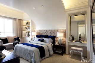 简约风格三居室大气米色富裕型卧室床图片