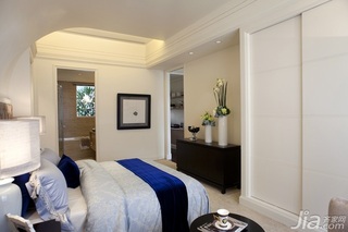 简约风格三居室大气米色富裕型卧室床图片