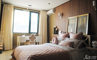 宜家风格二居室温馨暖色调富裕型卧室床图片