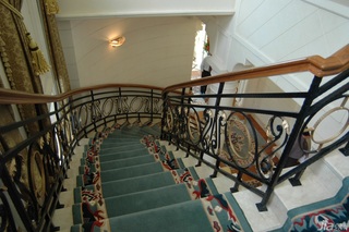 欧式风格别墅奢华白色富裕型楼梯地毯效果图