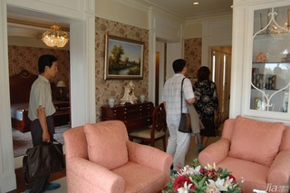 欧式风格别墅奢华白色富裕型卧室沙发效果图