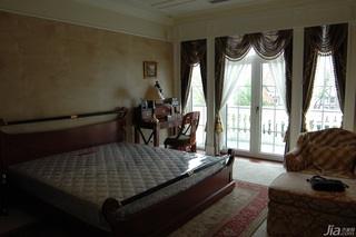 欧式风格别墅奢华白色富裕型卧室床图片