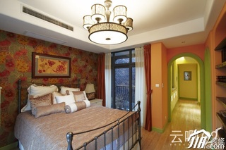 混搭风格别墅奢华红色富裕型卧室床效果图