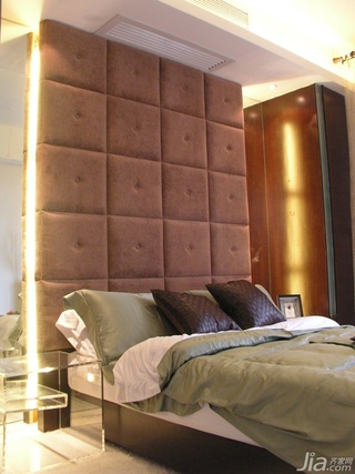 别墅温馨豪华型140平米以上卧室床效果图