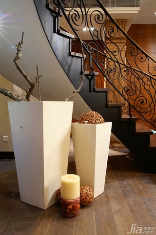 简约风格别墅温馨暖色调豪华型140平米以上楼梯装修图片