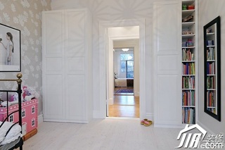 北欧风格公寓简洁白色经济型90平米卧室衣柜图片