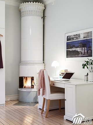 北欧风格公寓简洁白色经济型100平米工作区书桌效果图