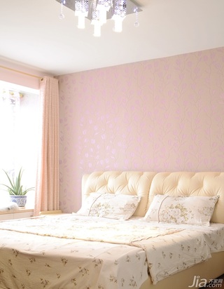 二居室时尚白色富裕型卧室壁纸图片