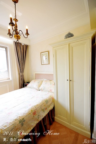 公寓小清新富裕型130平米卧室床效果图