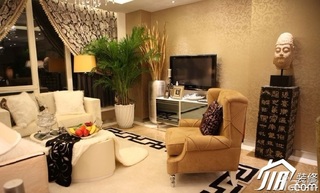 新古典风格二居室舒适富裕型客厅沙发效果图