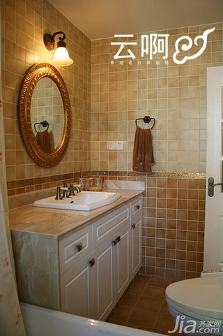 美式乡村风格三居室富裕型卫生间浴室柜效果图