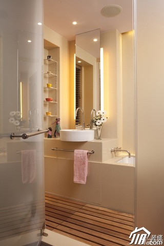 混搭风格公寓简洁白色富裕型卫生间洗手台效果图
