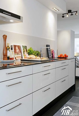北欧风格公寓简洁白色富裕型80平米厨房橱柜效果图