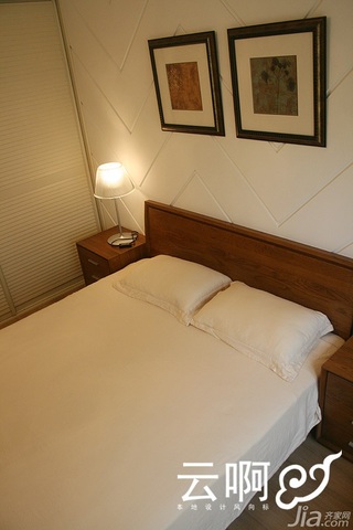 北欧风格三居室富裕型卧室床效果图