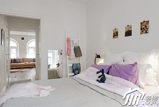 北欧风格公寓简洁白色经济型60平米卧室床图片