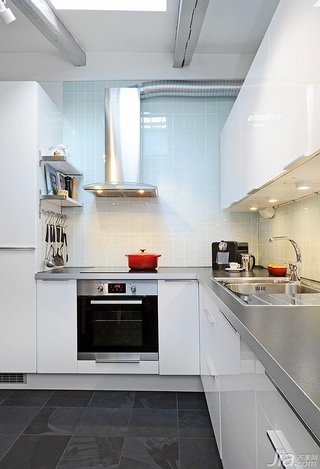 北欧风格公寓简洁白色经济型60平米厨房橱柜图片