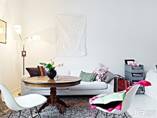 北欧风格小户型简洁白色经济型客厅灯具图片