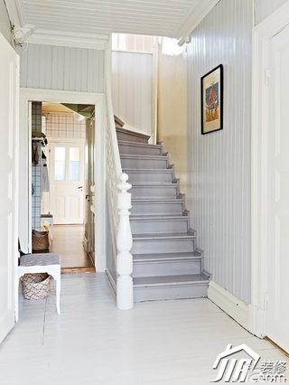 北欧风格别墅简洁白色富裕型楼梯效果图