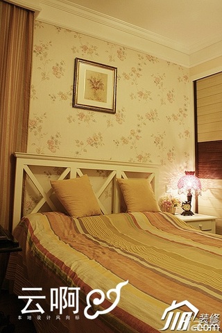 田园风格二居室富裕型卧室床效果图