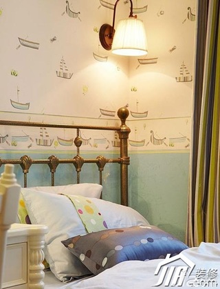 北欧风格公寓舒适经济型80平米卧室灯具图片
