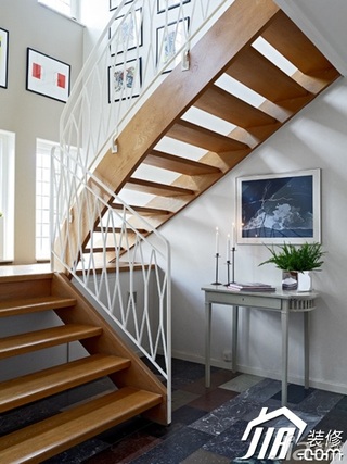 北欧风格别墅富裕型楼梯装修效果图