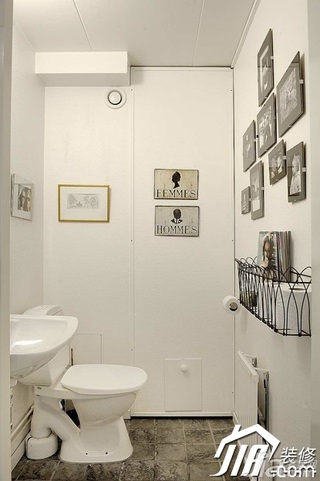 北欧风格别墅白色富裕型卫生间背景墙装修图片