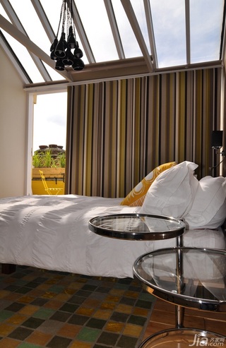 简约风格复式白色经济型阳光房床图片