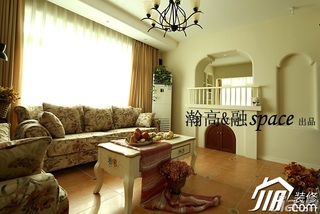 美式乡村风格公寓浪漫白色富裕型客厅沙发图片