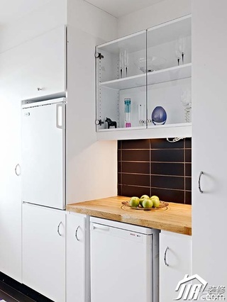 北欧风格公寓简洁经济型90平米厨房橱柜定制