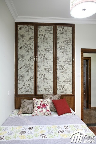 中式风格公寓富裕型卧室衣柜效果图