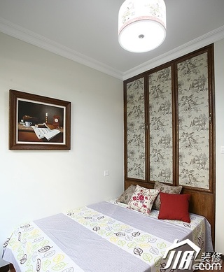 中式风格公寓富裕型卧室衣柜设计