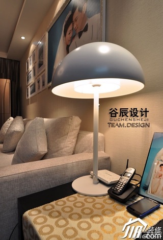 简约风格公寓温馨暖色调富裕型客厅灯具图片