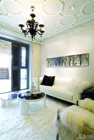 欧式风格公寓富裕型客厅吊顶茶几图片