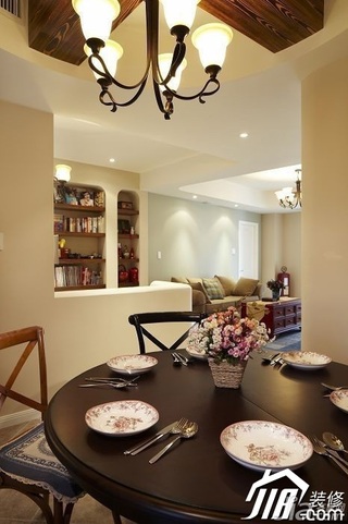 地中海风格二居室舒适富裕型餐厅餐桌图片