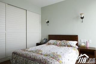 地中海风格二居室舒适富裕型卧室床效果图