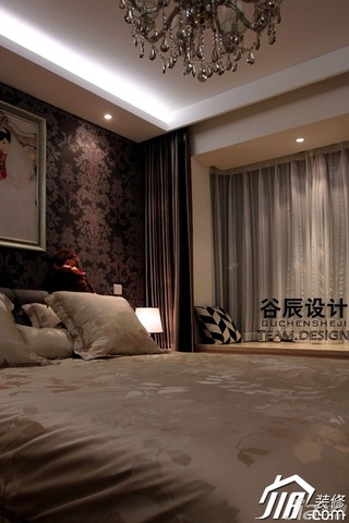 简约风格公寓稳重褐色富裕型卧室卧室背景墙灯具图片