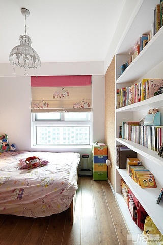 混搭风格三居室舒适富裕型卧室书架效果图